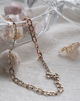 Half Loop Chain Necklace